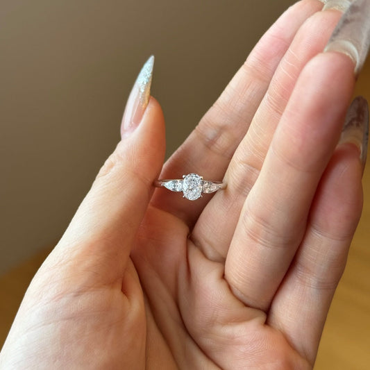 Classic Charm Ring Hypersku